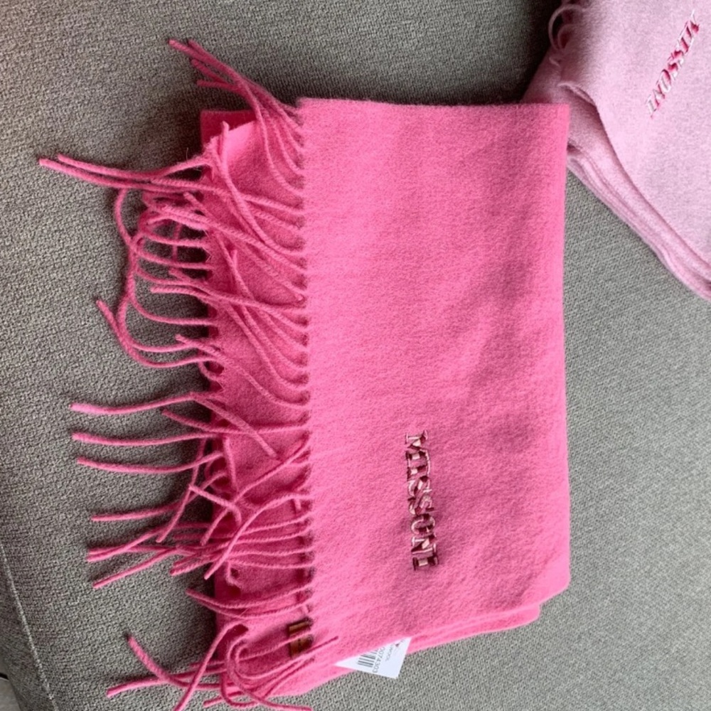 nwt hot pink missoni wool scarf